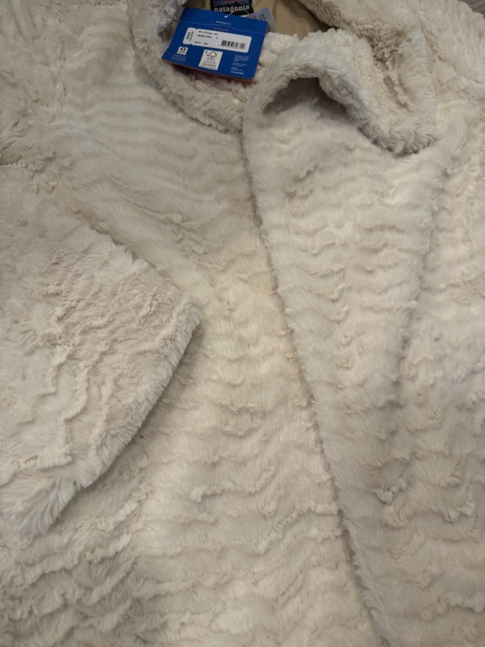 Patagonia Cream Textured Teddy Pullover Jacket - Picture 3 of 7